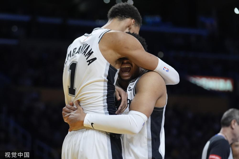 奠定坚实基 奠定坚实基